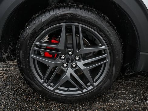 Used 2025 Ford Explorer ST image 14