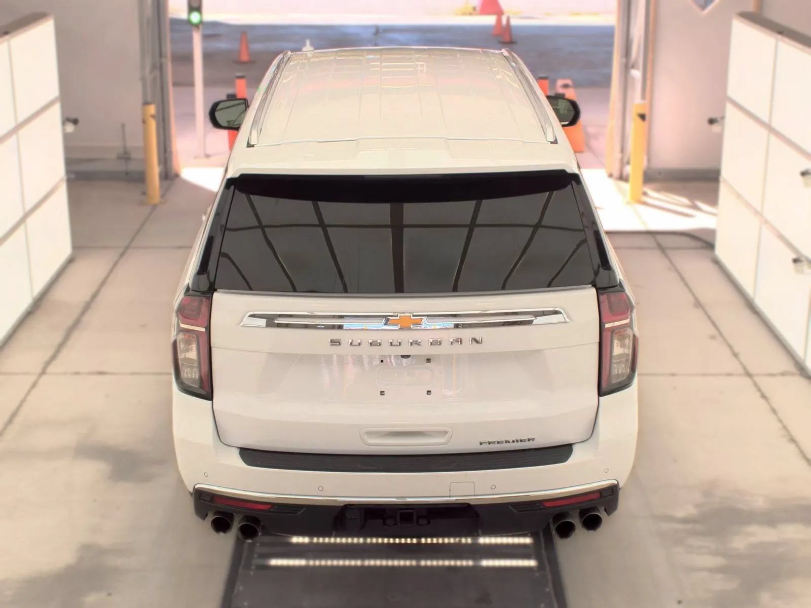 Used 2023 Chevrolet Suburban Premier RWD image 5