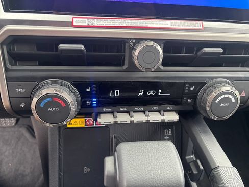 New 2026 Toyota 4Runner TRD Off-Road Premium AWD/4WD image 23