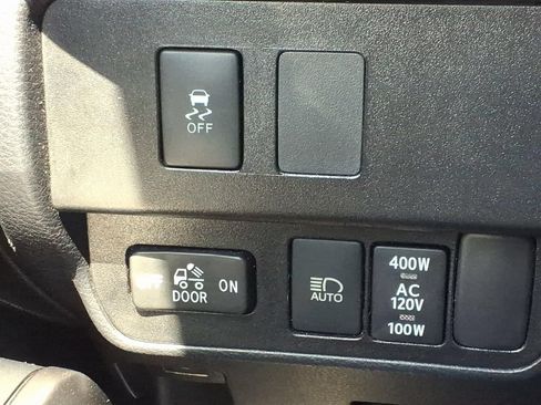 Used 2022 Toyota Tacoma TRD Sport w/ TRD Premium Sport Package RWD image 36