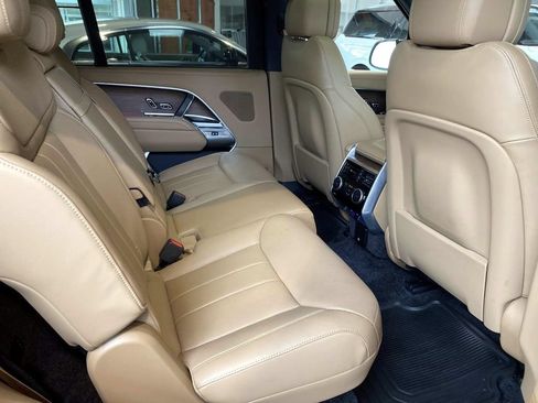 Used 2025 Land Rover Range Rover Long Wheelbase SE AWD/4WD image 26
