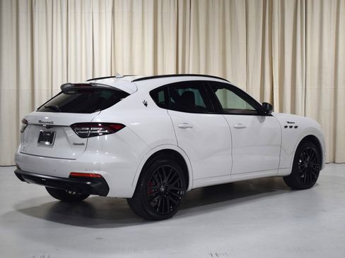 Certified 2022 Maserati Levante Modena image 10