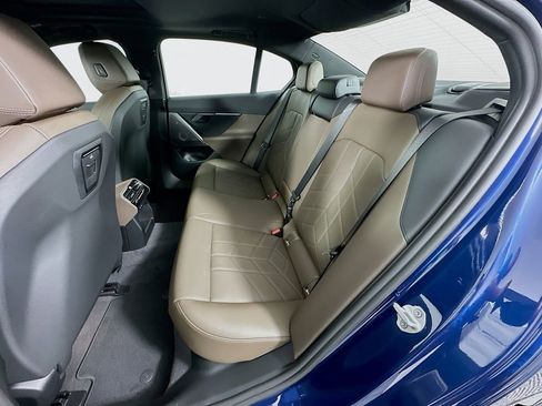 New 2026 BMW i5 eDrive40 w/ Premium Package image 17