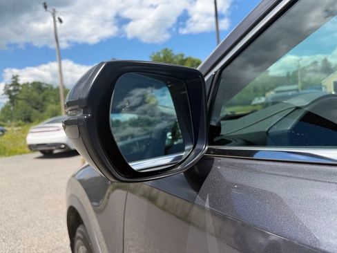 Used 2022 Honda CR-V Touring image 9