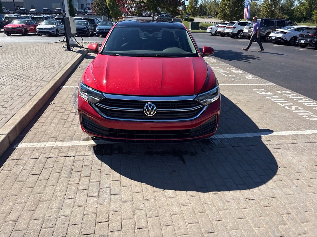 Used 2024 Volkswagen Jetta SE FWD image 17