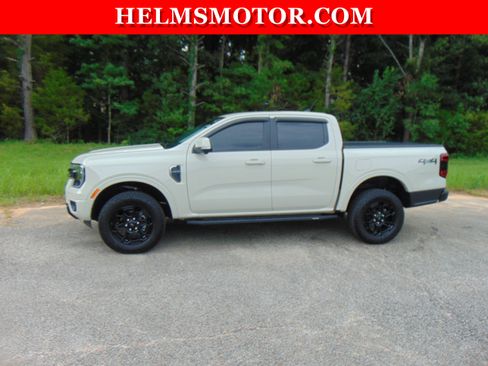 Used 2025 Ford Ranger Lariat w/ Black Appearance Package AWD/4WD image 3