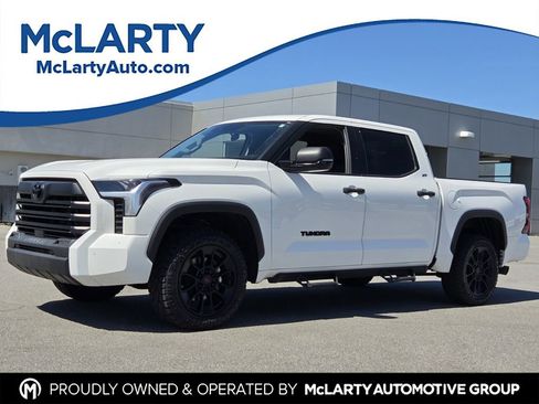 Used 2023 Toyota Tundra SR5 w/ SR5 Convenience Package AWD/4WD image 1