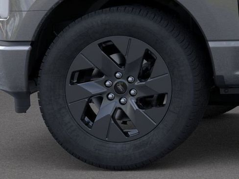 New 2025 Ford F150 Lightning Flash AWD/4WD image 19