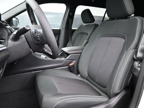 New 2026 Jeep Grand Cherokee L Laredo w/ MOPAR Finishing Package AWD/4WD image 10