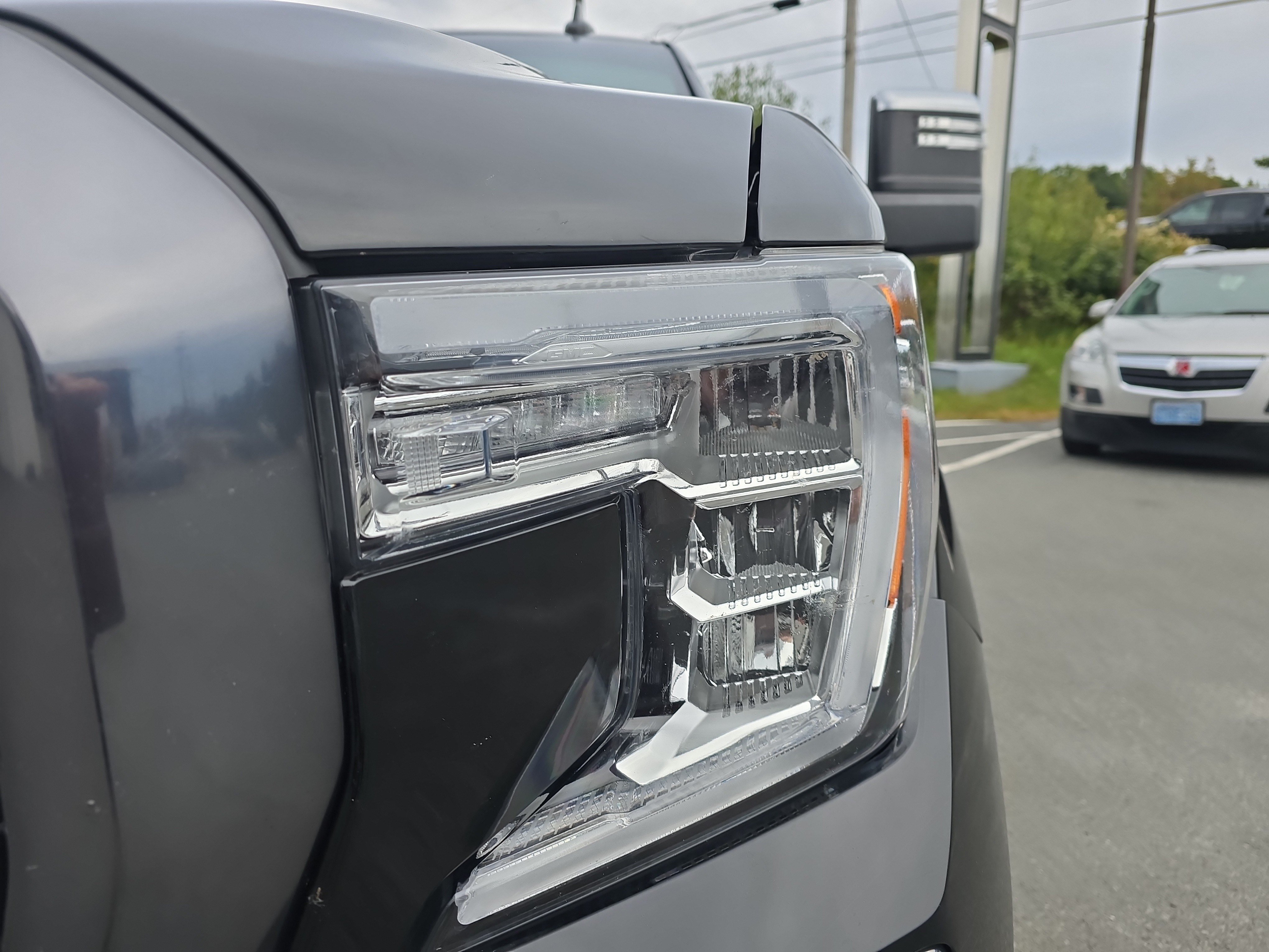 Used 2020 GMC Sierra 1500 AT4 w/ AT4 Premium Package AWD/4WD image 11