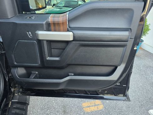 Used 2017 Ford F150 Lariat w/ Equipment Group 501A Mid AWD/4WD image 20