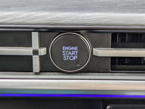 Used 2025 Hyundai Santa Fe Limited image 37