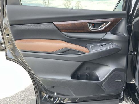 Certified 2025 Subaru Ascent Touring w/ Popular Package #1 image 2