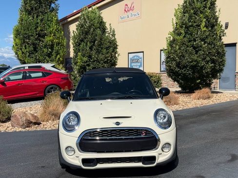 Used 2019 MINI Cooper S w/ Signature Upholstery Package FWD image 3