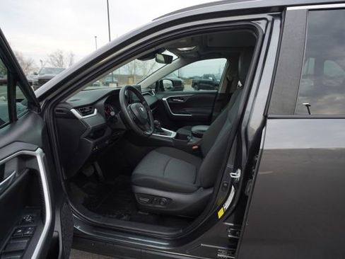 Used 2022 Toyota RAV4 XLE w/ Convenience Package image 13