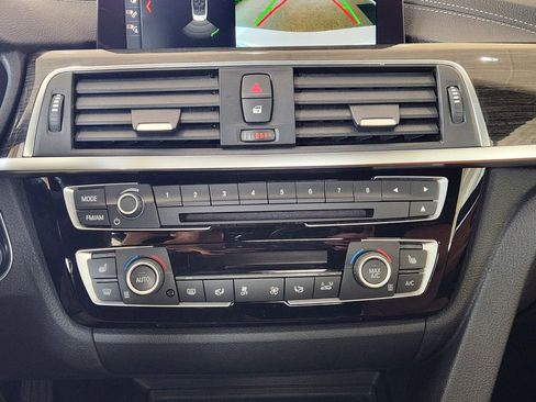 Used 2019 BMW 440i Convertible w/ Convenience Package image 17