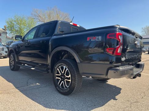 Used 2024 Ford Ranger Lariat w/ FX4 Off-Road Package AWD/4WD image 7