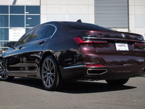 Used 2020 BMW 750i xDrive w/ Executive Package AWD/4WD image 19