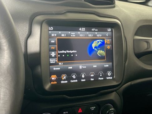 Used 2022 Jeep Renegade Altitude w/ Convenience Group image 14