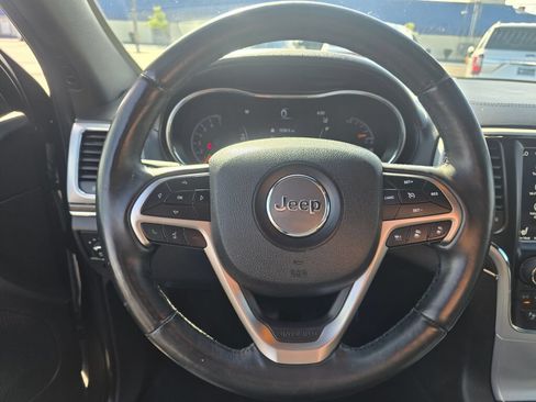 Used 2018 Jeep Grand Cherokee Limited AWD/4WD image 26