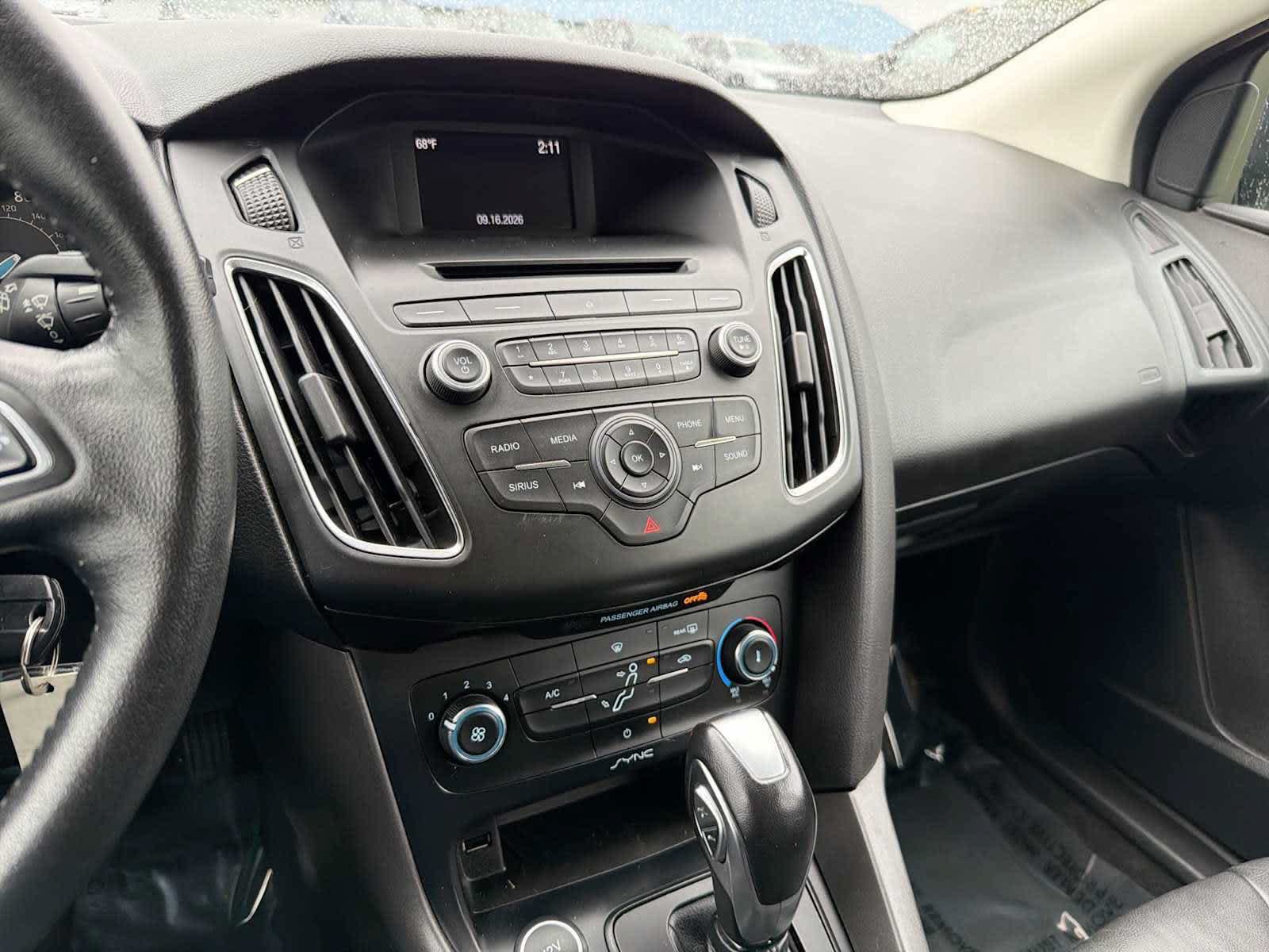 Used 2016 Ford Focus SE w/ Equipment Group 201A FWD image 22