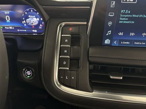 Used 2023 Chevrolet Tahoe Z71 w/ Luxury Package image 55