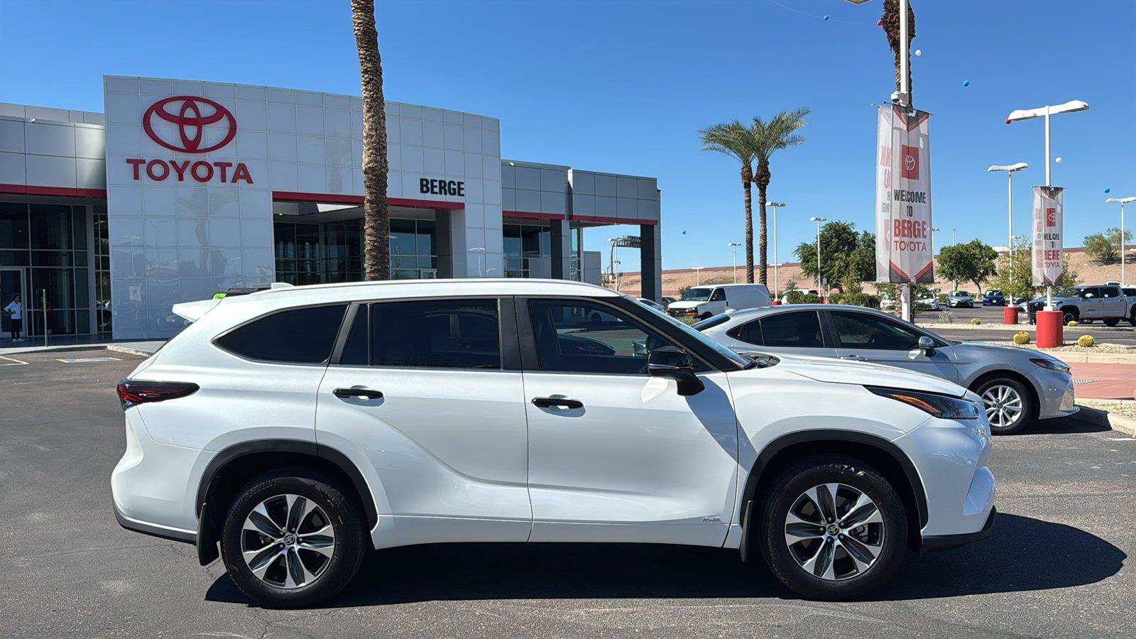 Certified 2026 Toyota Highlander XLE AWD/4WD image 10