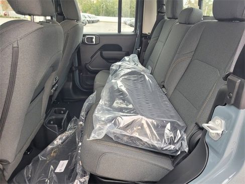 New 2026 Jeep Gladiator Sport image 7