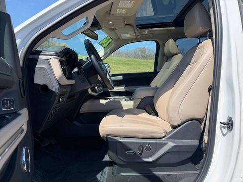 Used 2024 Ford Expedition Limited AWD/4WD image 20