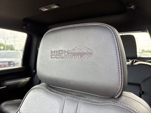 Used 2022 Chevrolet Silverado 2500 High Country w/ Z71 Off-Road Package AWD/4WD image 21