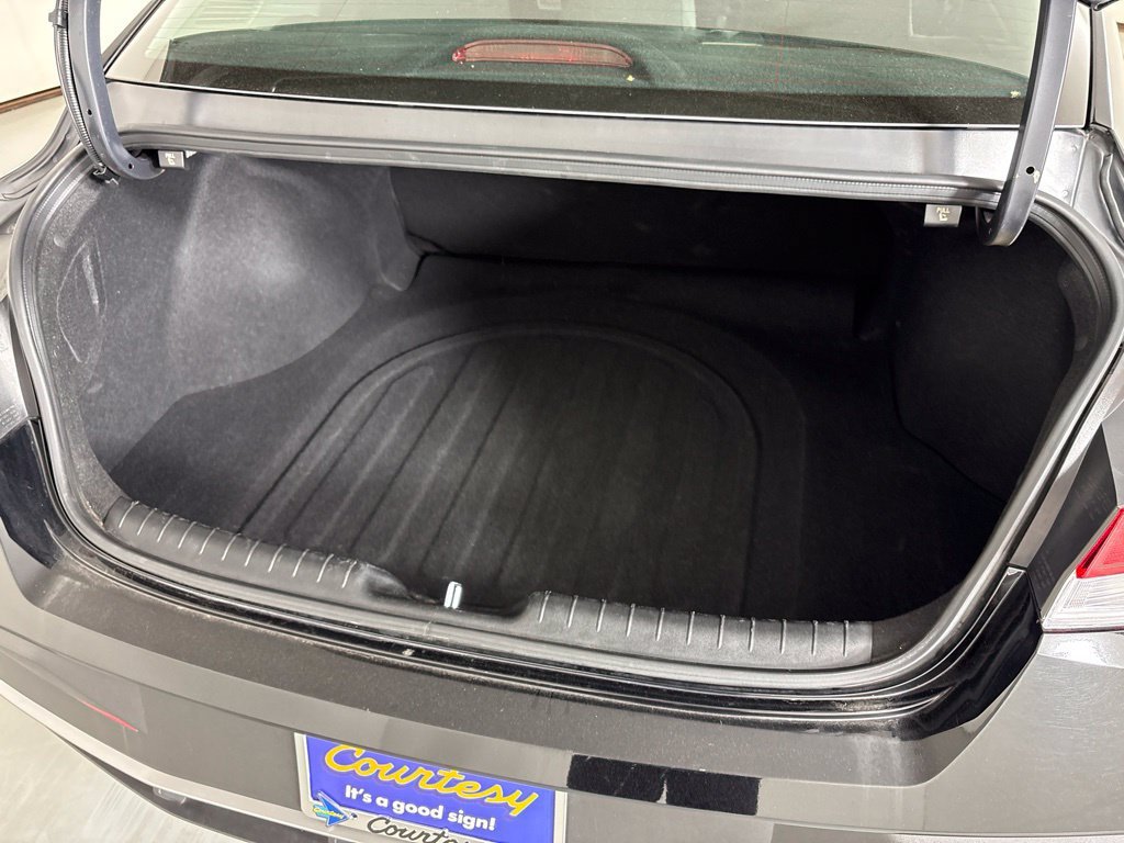 Used 2024 Hyundai Elantra SEL FWD image 22