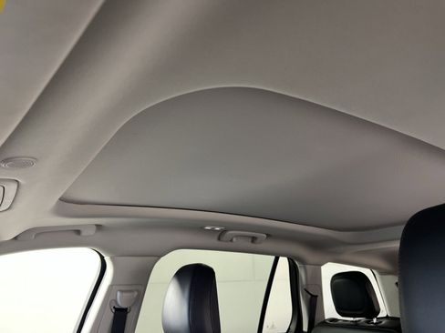 Used 2025 Lincoln Aviator AWD image 25