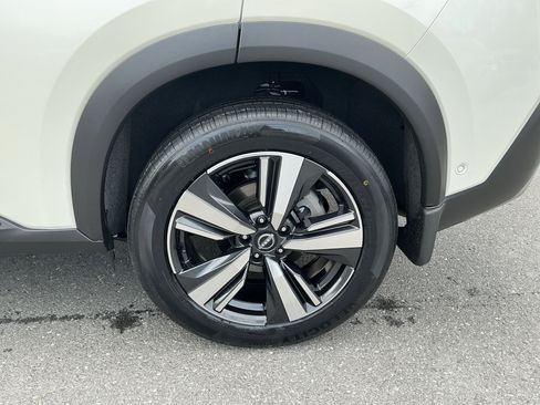 Used 2023 Nissan Rogue Platinum w/ Platinum Premium Package AWD/4WD image 9