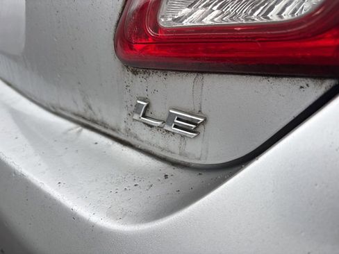 Used 2011 Toyota Camry LE image 4