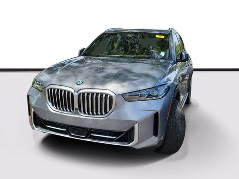 Used 2025 BMW X5 sDrive40i w/ Climate Comfort Package RWD image 3