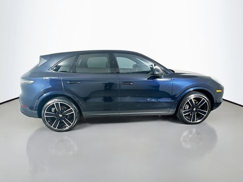 Certified 2023 Porsche Cayenne Platinum Edition AWD/4WD image 8