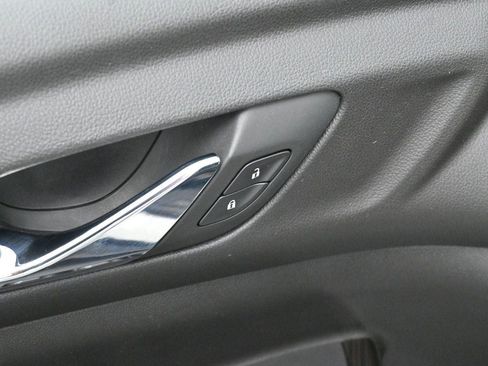 Used 2019 GMC Acadia SLT FWD image 10