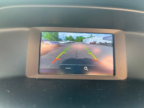 Used 2017 Ford Focus SE FWD image 19