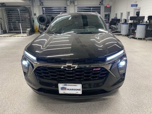 New 2026 Chevrolet Trax RS w/ Driver Confidence Package image 2