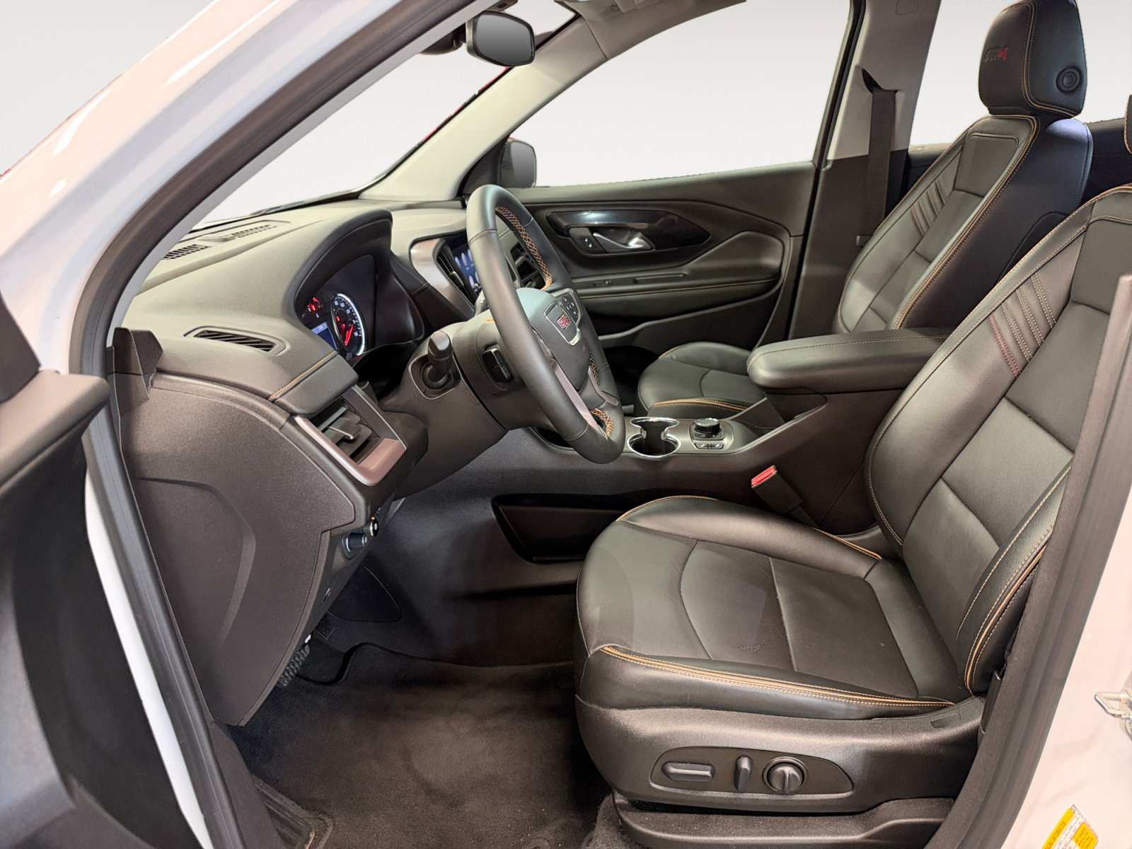 Used 2024 GMC Terrain AT4 AWD/4WD image 22