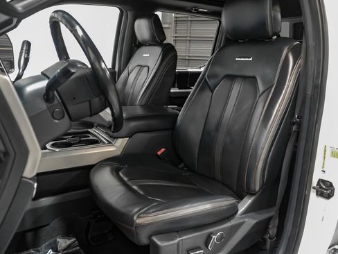 Used 2022 Ford F350 Platinum w/ FX4 Off-Road Package AWD/4WD image 31