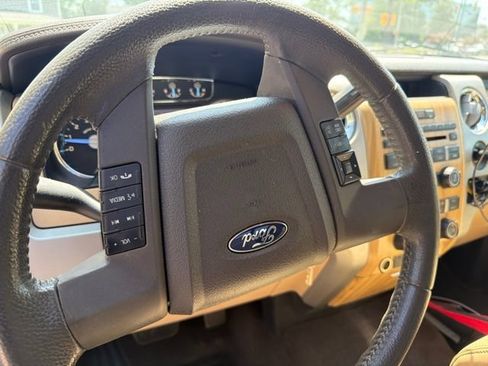 Used 2011 Ford F150 Lariat w/ Lariat Chrome Pkg RWD image 14