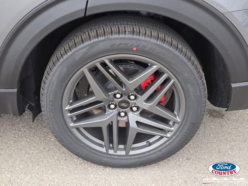 New 2026 Ford Explorer ST-Line w/ ST-Line Street Pack image 5