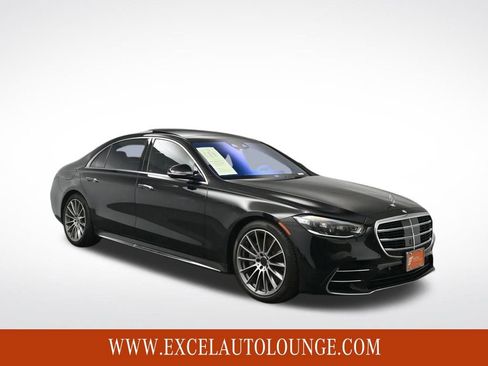 Used 2022 Mercedes-Benz S 580 4MATIC Sedan w/ AMG Line Package image 8