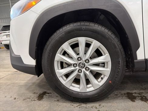 Certified 2023 Toyota Corolla Cross LE image 10