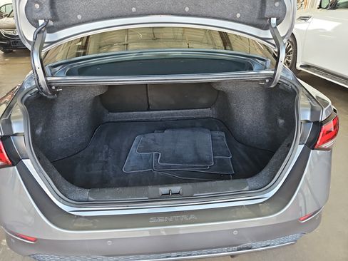 Used 2022 Nissan Sentra SV FWD image 12