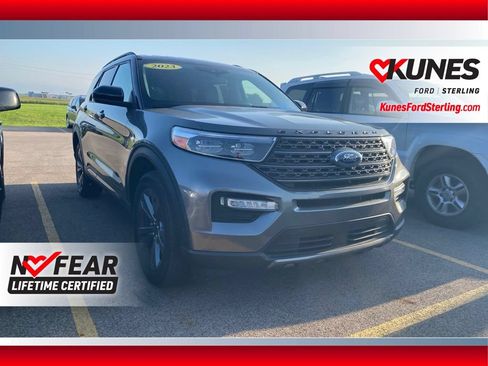 Used 2023 Ford Explorer XLT w/ Equipment Group 202A AWD/4WD image 1