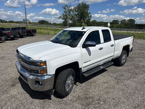 Used 2016 Chevrolet Silverado 2500 LTZ AWD/4WD image 13