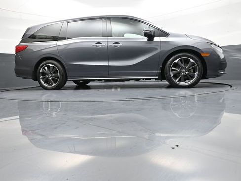 Certified 2023 Honda Odyssey Elite image 32