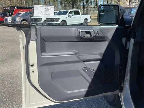 New 2025 Ford Bronco 4-Door w/ Sasquatch Package image 15